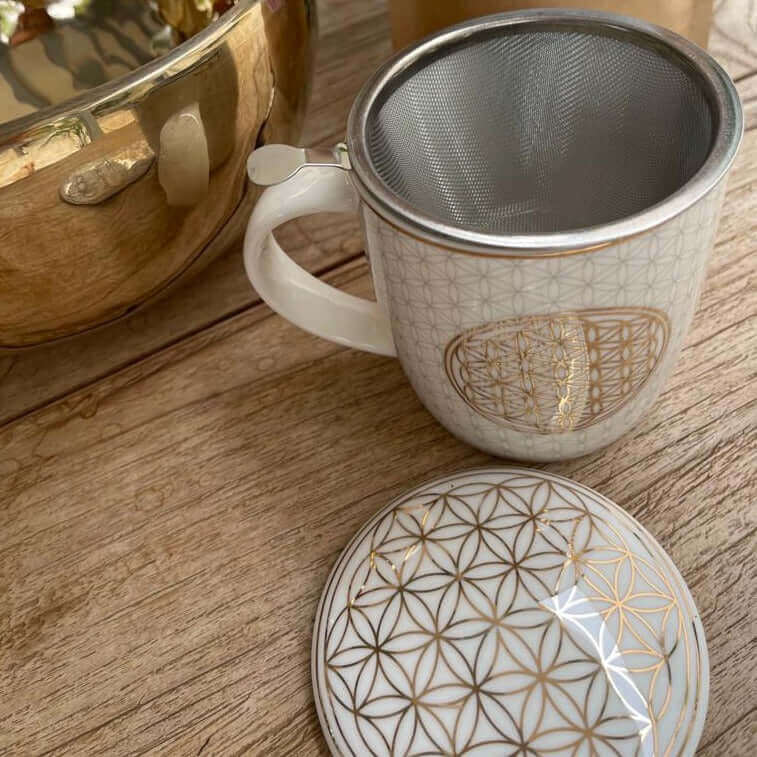Teetasse mit Sieb und Deckel mit Flower of Life Symbol - IRIS AURA SHOP