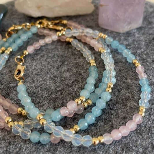 Armband oder Fusskettchen für Fruchtbarkeit, Rosenquarz, Mondstein und Aquamarin - IRIS AURA SHOP