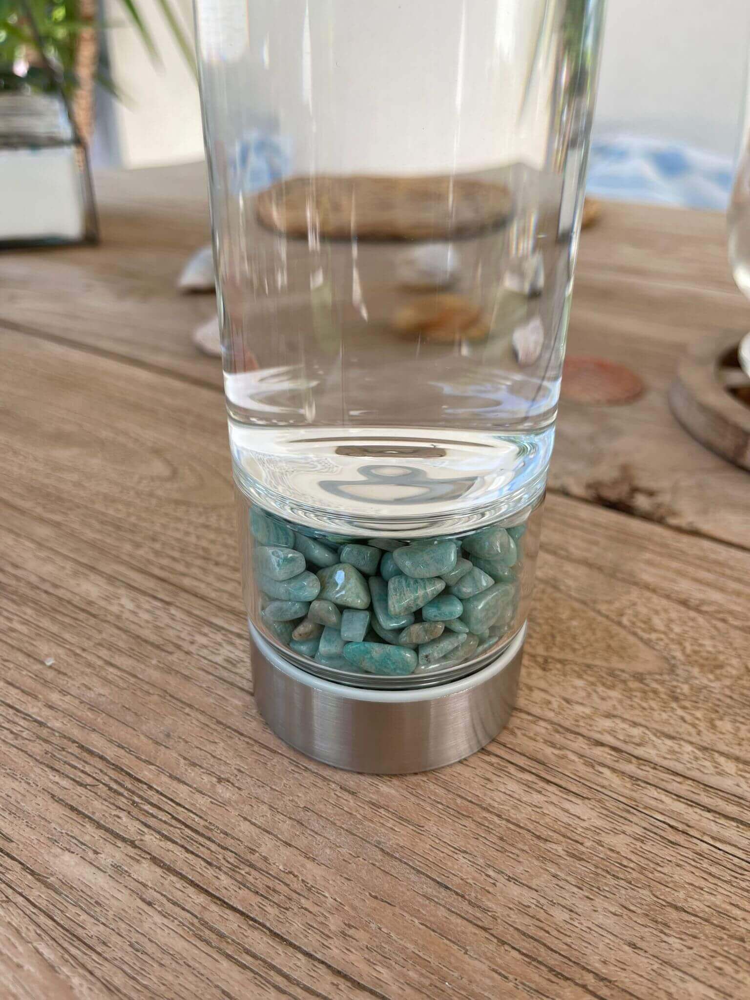 Erfrischende Energiequelle: Spirit up Glas-Flasche mit Heilstein-Bereich - Mehr als nur Trinken! - IRIS AURA SHOP