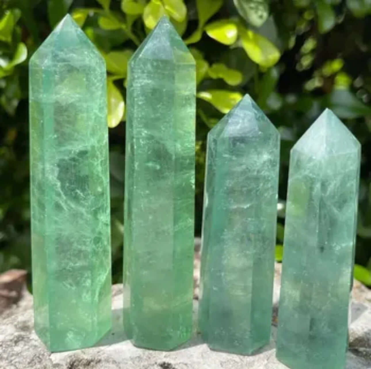 Magia de Cristal de Fluorita Verde: Piedra Decorativa y Curativa - Obelisco - Crystal Points