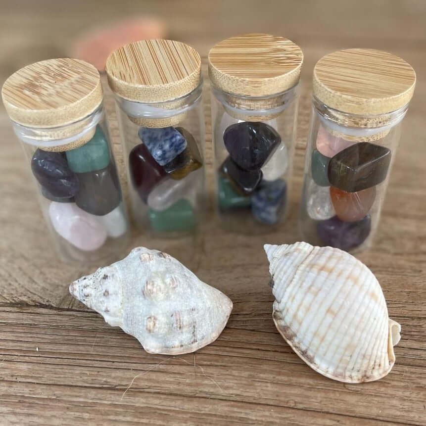 Mini Chakra Steine (7 Stück), Energie - und Heilsteine im Glasröhrchen als Aufbewahrungsmöglichkeit - IRIS AURA SHOP