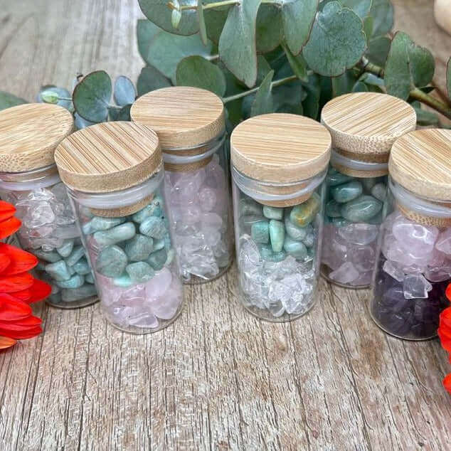 Spirit Up - Heilsteine im Glasröhrchen für Nachttisch, Büro oder den Wohnbereich - IRIS AURA SHOP