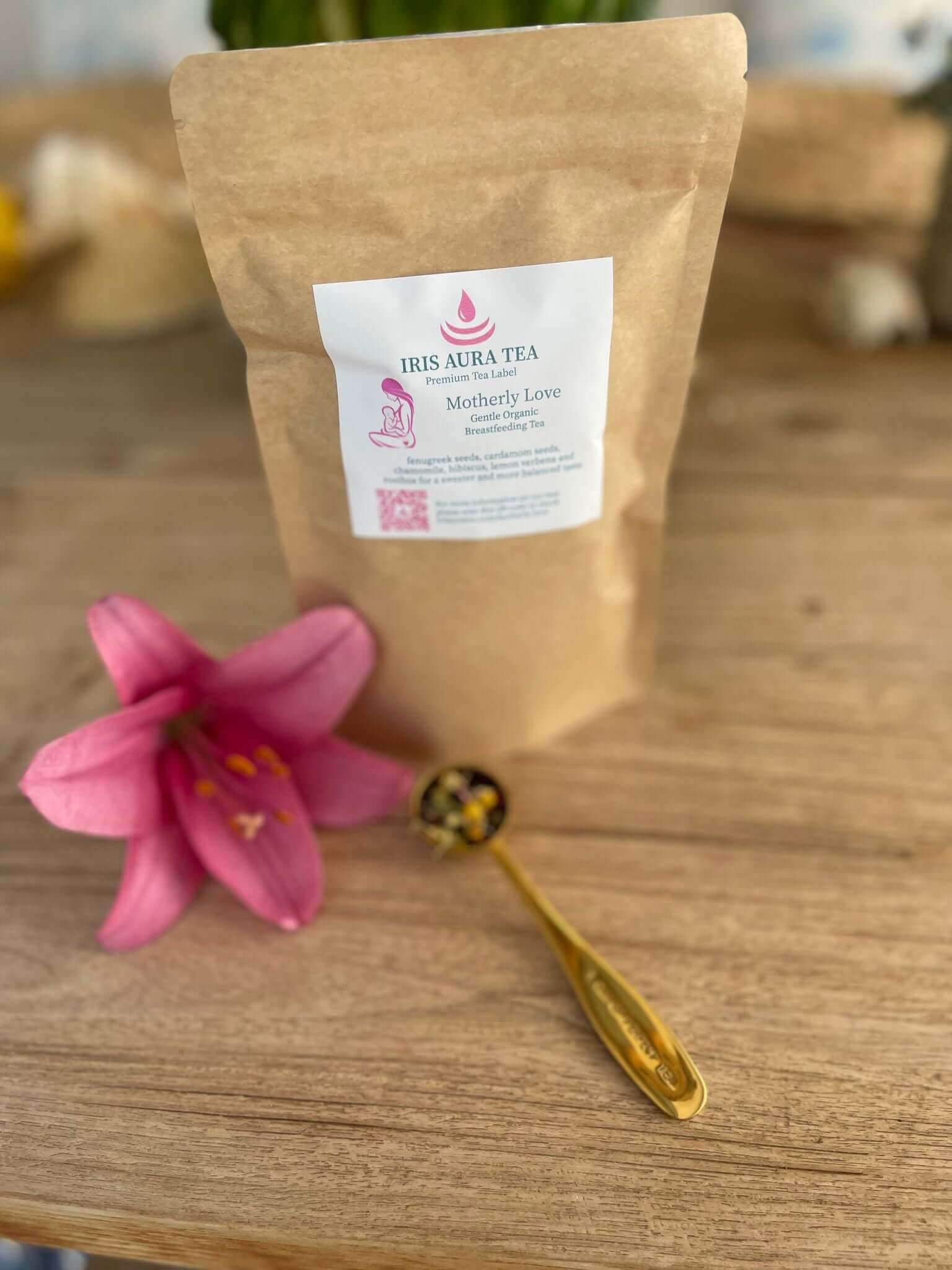 Genießen Sie die liebevolle Umarmung in einer Tasse mit 'Motherly Love' - Der Bio-Stilltee für eine wohlige Stillzeit - IRIS AURA SHOP