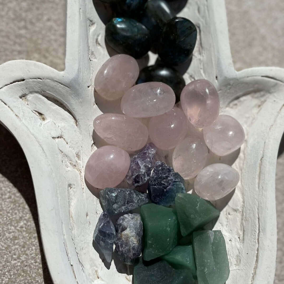 Heilsteine - Rosenquarz, Flourit, Aventurin, Labradorit, Bergkristall - IRIS AURA SHOP