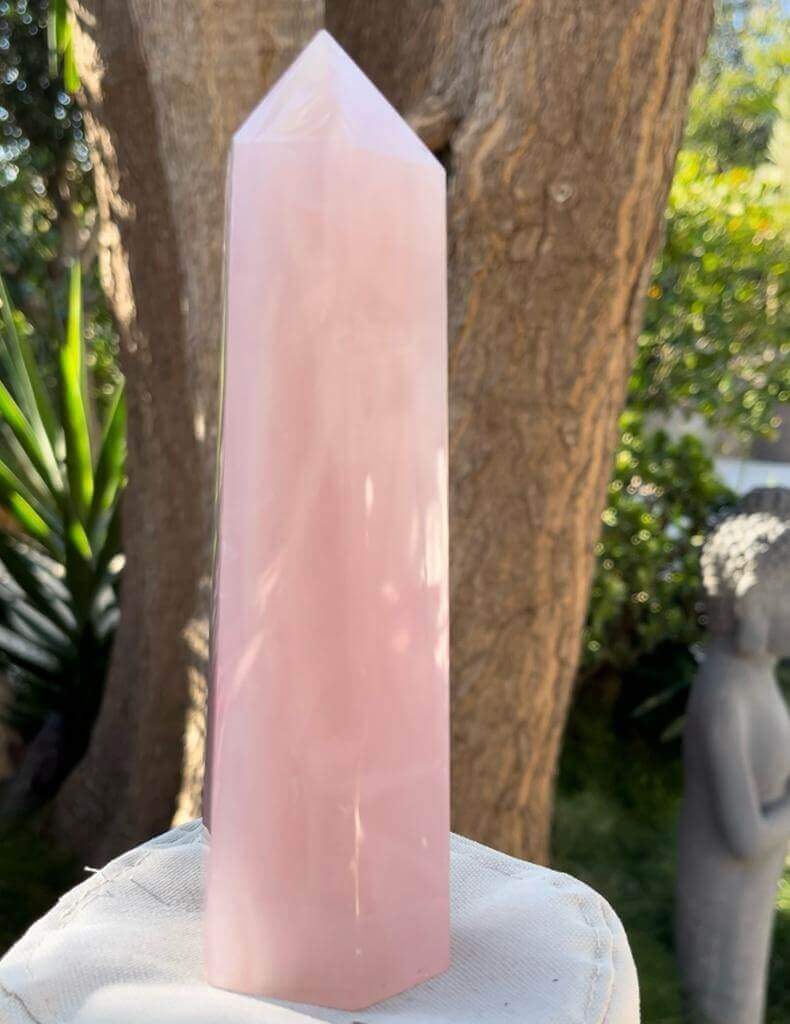 Cuarzo rosa - piedra de amor y armonía - piedras curativas - puntas de cristal