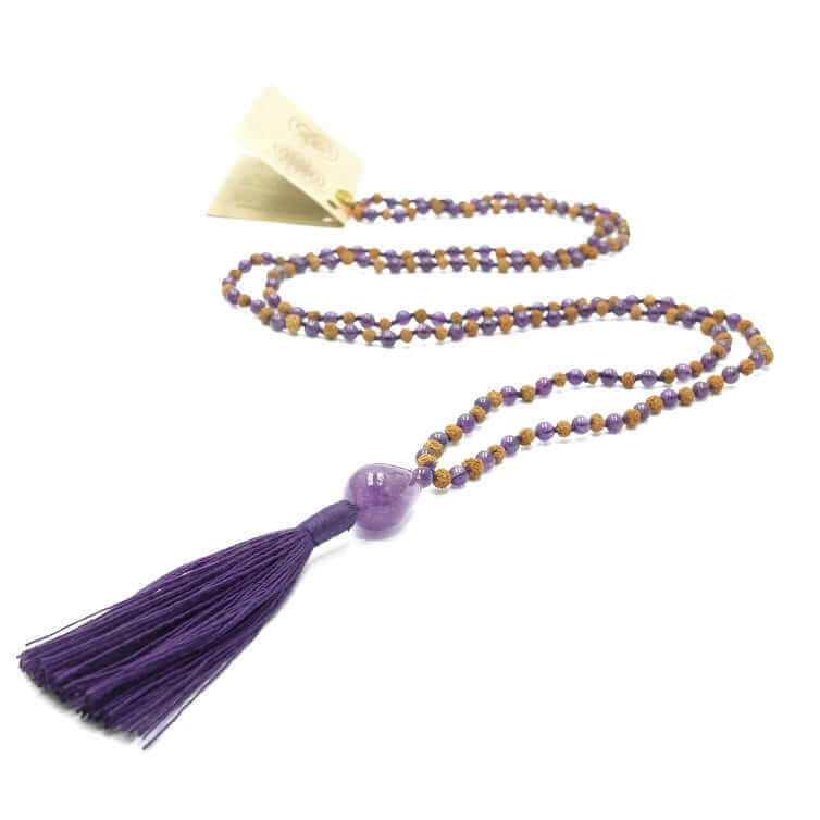 Mala Halskette - Wisdom mala - kraftvolles Schmuckstück aus Miniatur-Rudraksha Perlen und Amethyst Edelsteinen gefertigt - IRIS AURA SHOP