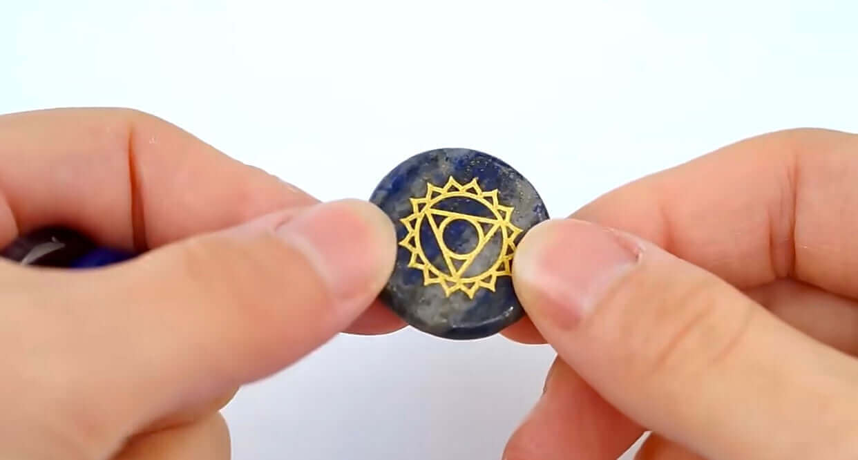 7 Chakra Symbol Kristallsteine Set für Meditation und Balancing - IRIS AURA SHOP