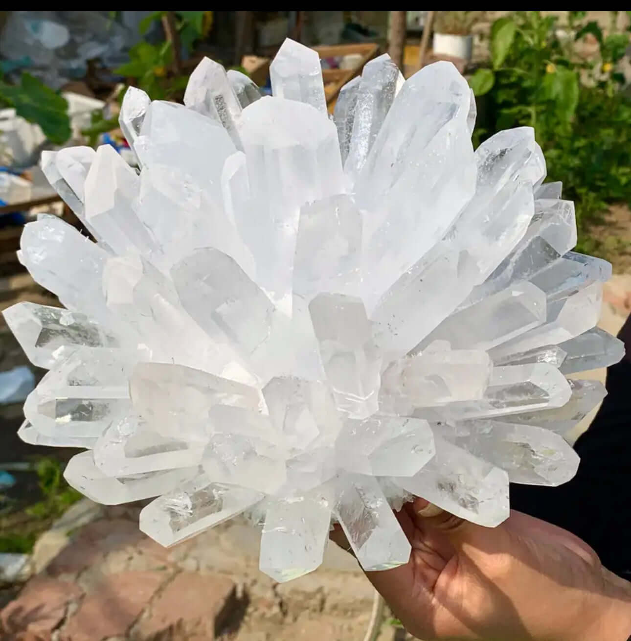 Exklusiver Weißer Transparenter Quarzkristall - Cluster für energetische Dekoration