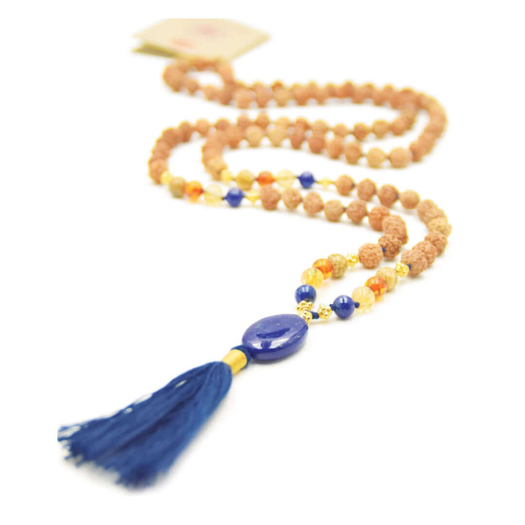 Mala Halsketten - Divine Insight - kraftvolle und bedeutungsvolle Mala, Rudraksha Perlen, Vielzahl von Edelsteinen und vergoldeten 925 Sterling Silber Perlen - IRIS AURA SHOP