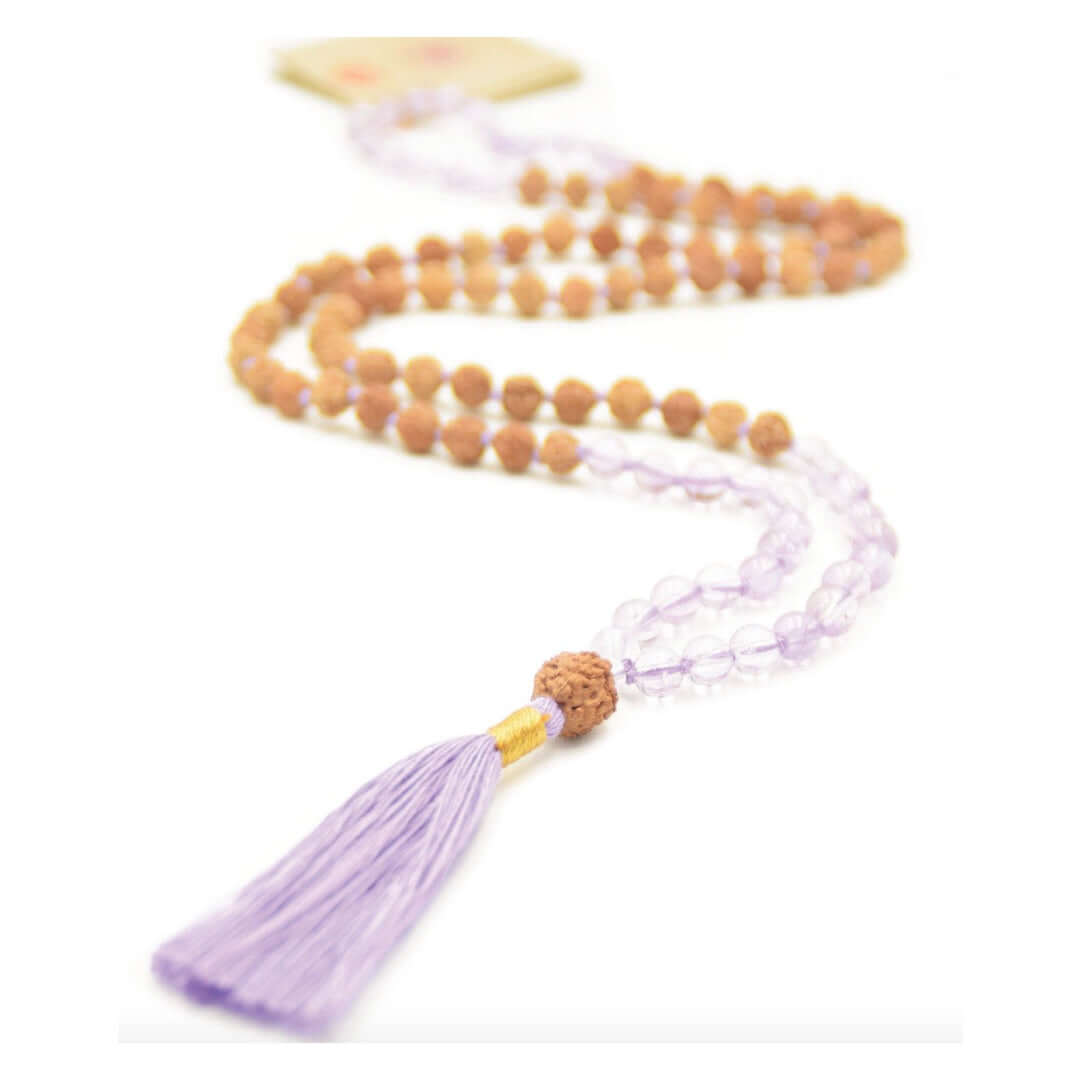 Mala Halsketten - High Spirit mala - aus Rudraksha, Lavendel und Quarzkristall Perlen hergestellt - IRIS AURA SHOP